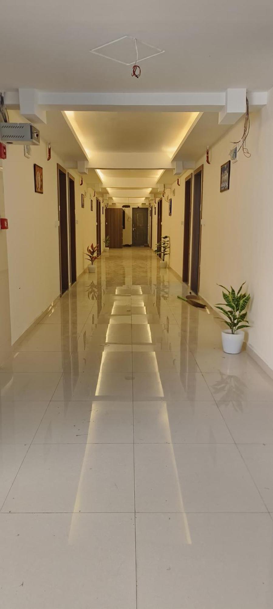 Hotel Royal Night Daman Exterior foto