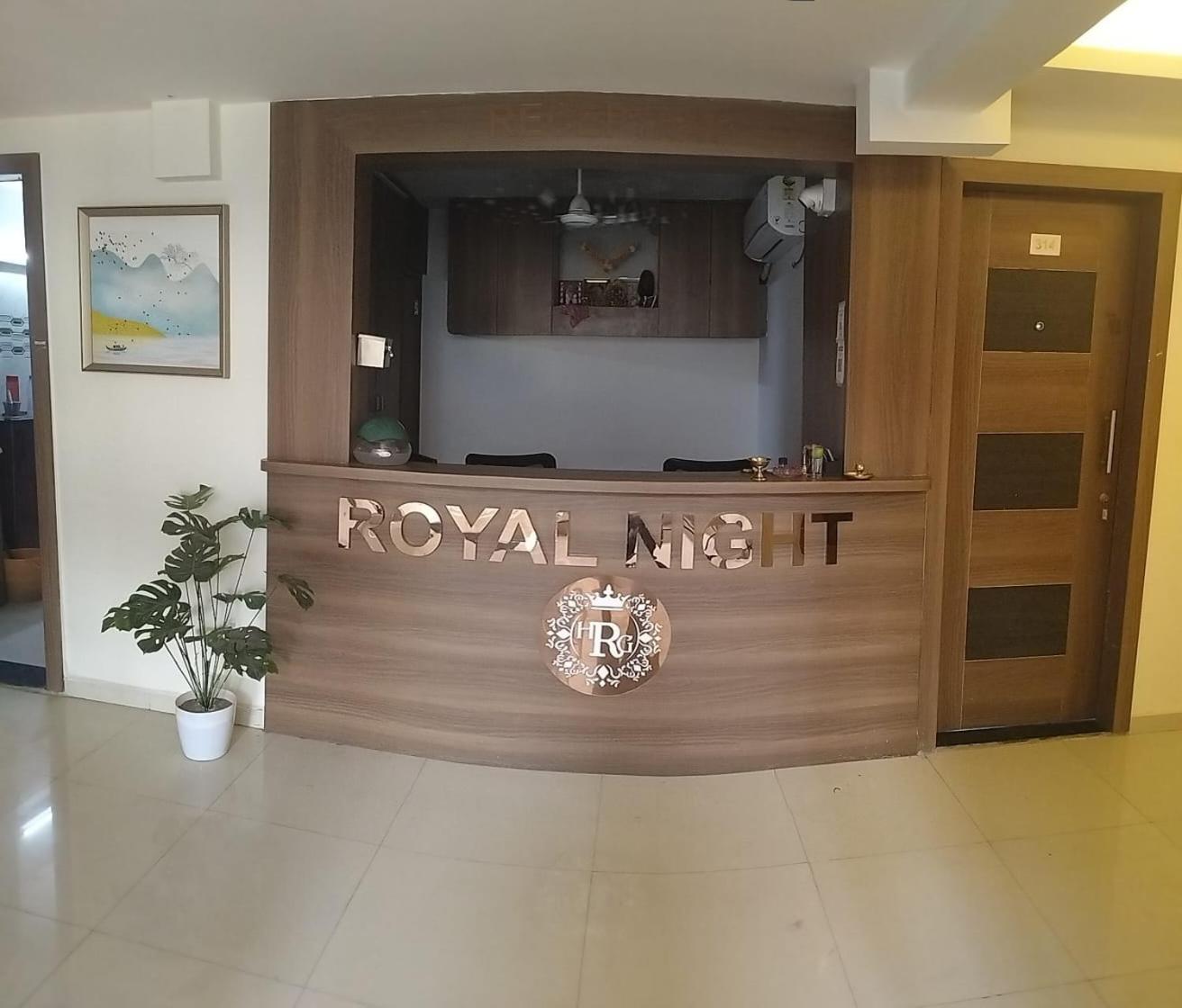 Hotel Royal Night Daman Exterior foto