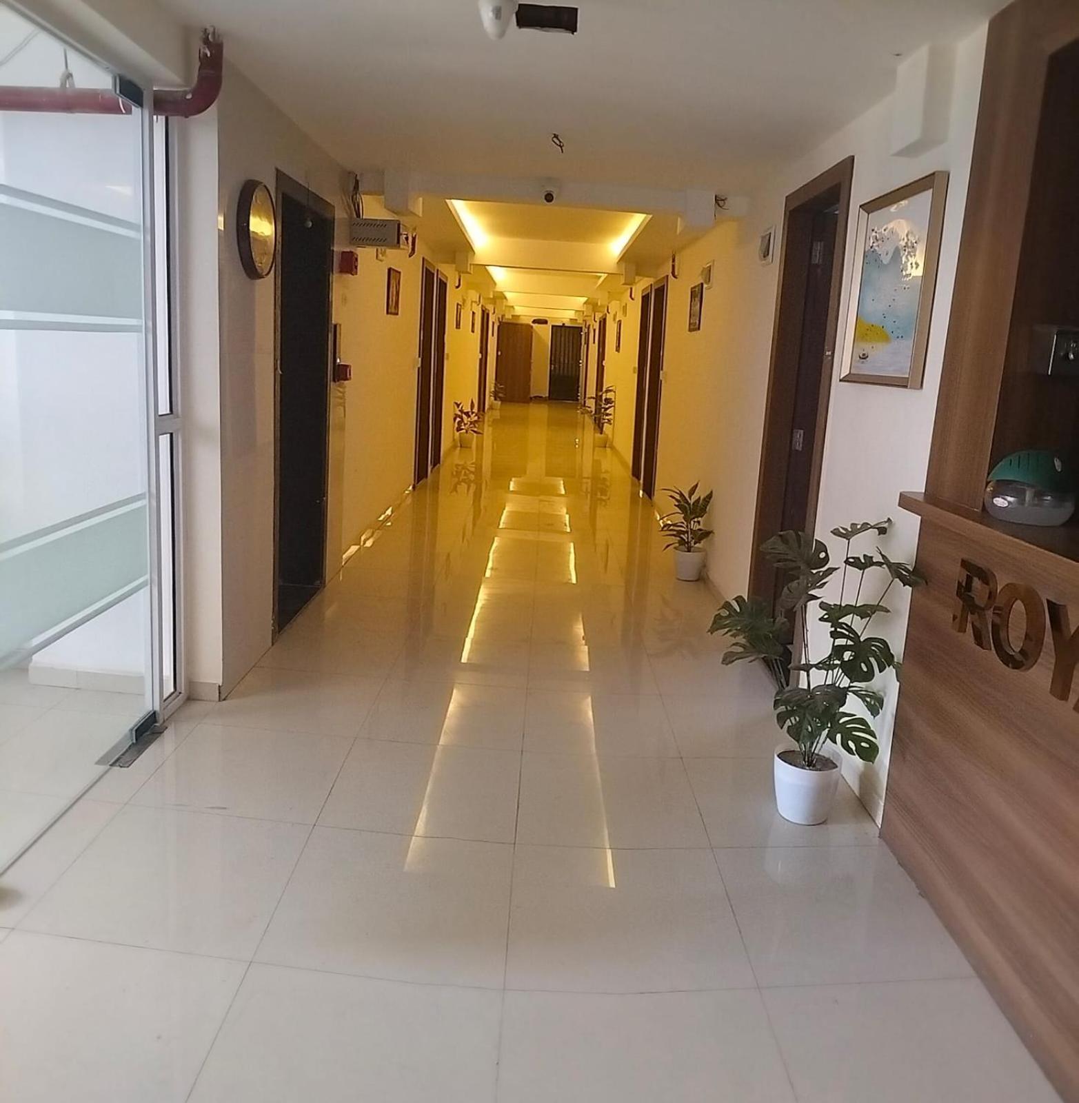 Hotel Royal Night Daman Exterior foto